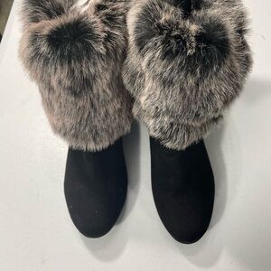 R2 Black and Gray Faux Fur Winter Boots Size 8.5 SB-50